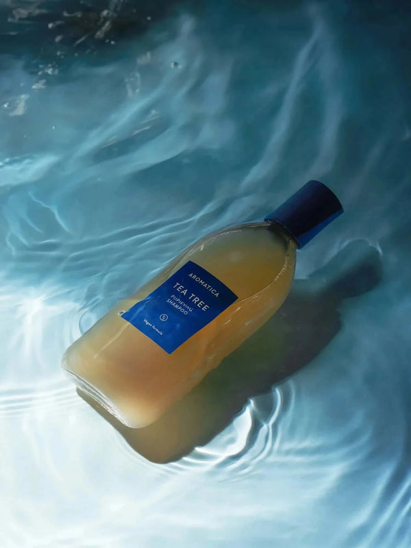 Bezsulfātu šampūns ar tējas koku taukainai galvas ādai AROMATICA Tea Tree Purifying Shampoo