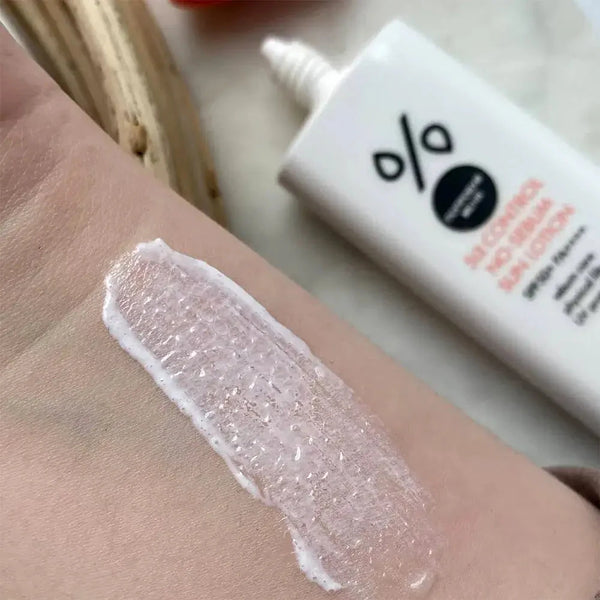 Saules aizsargkrēms problemātiskai ādai Dr.Ceuracle 5α Control No-Sebum Lotion SPF50+ PA++++