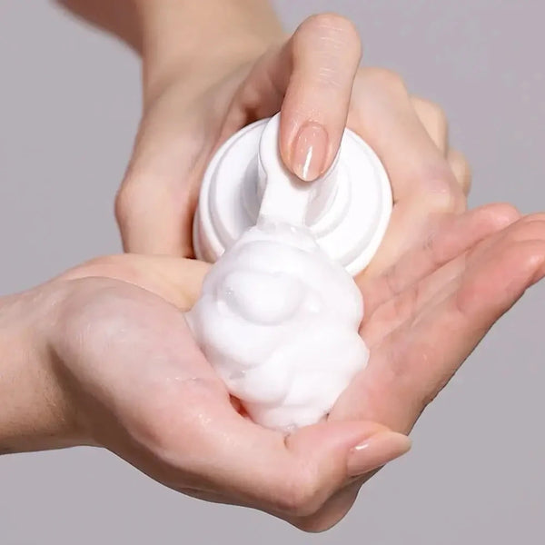 Hipoalerģiskas mitrinošas putiņas sejas mazgāšanai Etude House SoonJung pH 6.5 Whip Cleanser