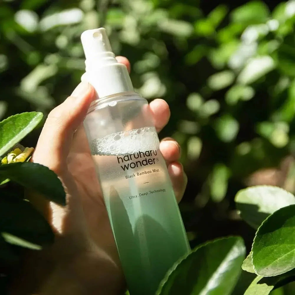 Sejas aerosols ar melnā bambusa ekstraktu Haruharu Wonder Black Bamboo Mist