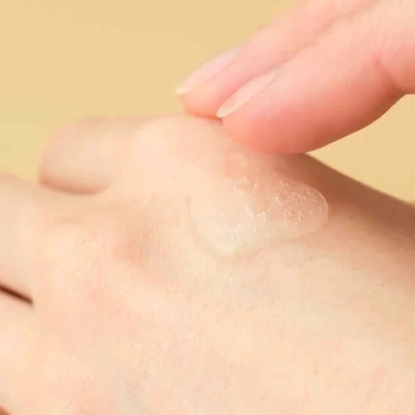 Mitrinošs toniks sejai ar hialuronskābi It's Skin V7 Hyaluronic Toner