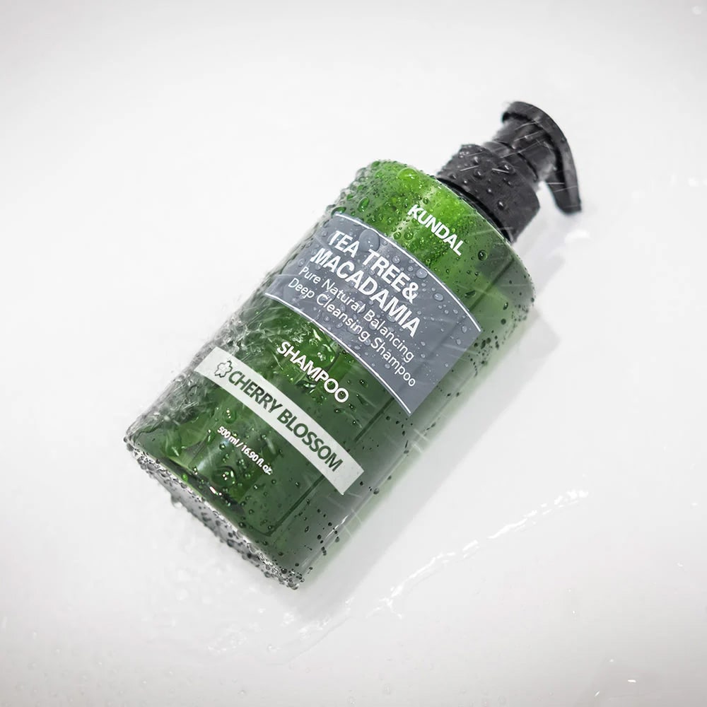 Dziļi attīrošs šampūns Kundal Tea Tree & Macadamia Deep Cleansing Shampoo Cherry Blossom