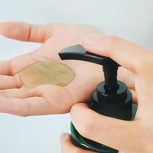 Nedaudz skābs augu šampūns ar aminoskābēm Lador Herbalism Shampoo