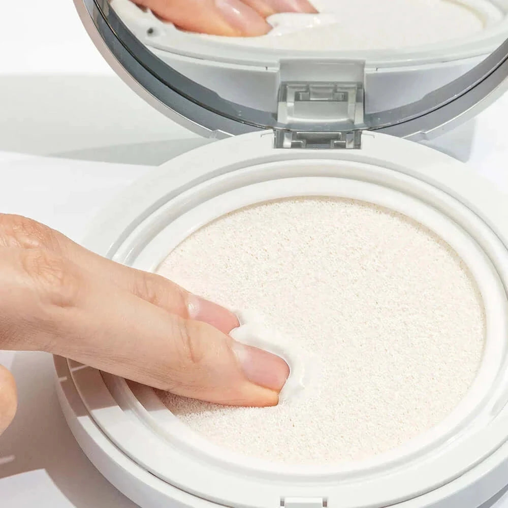 Balinošs saules aizsarglīdzeklis-kušons Mary&May Vegan Niacinamide Panthenol Sun Cushion SPF50+ PA++++