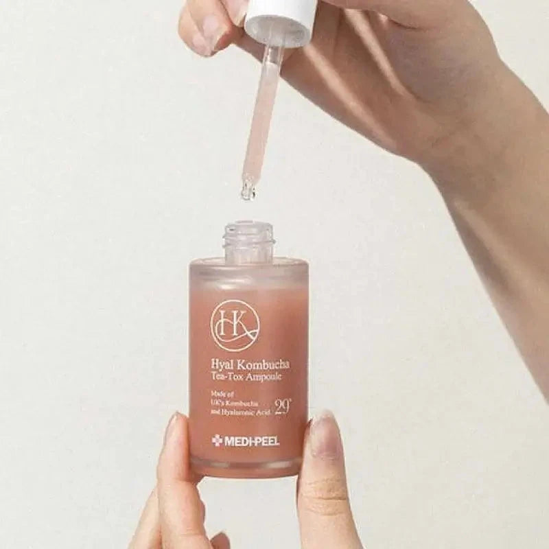 Atjaunojoša ampula ar 70% kombuču un keramīdiem Medi-Peel Hyal Kombucha Tea-Tox Ampoule