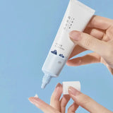 Mitrinošs krēms ādai ap acīm ar jūras ūdeni Round Lab Dokdo Eye Cream