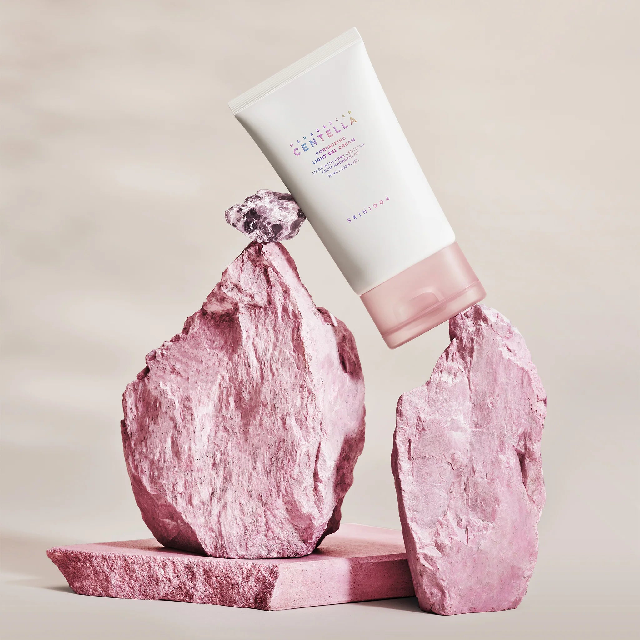 Viegls poru sašaurinošs gēlkrēms Skin1004 Madagascar Centella Poremizing Light Gel Cream