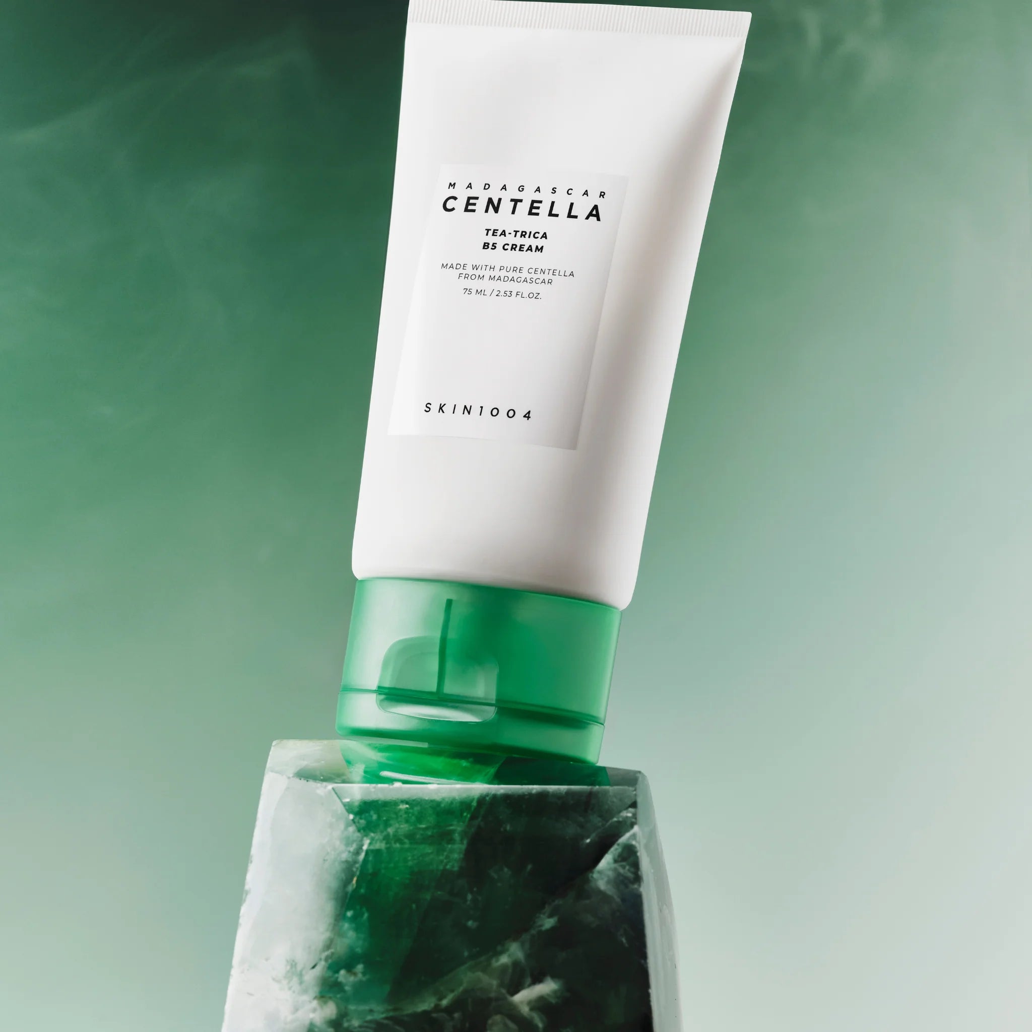 Nomierinošs krēms problemātiskai ādai SKIN1004 Madagascar Centella Tea-Trica B5 Cream