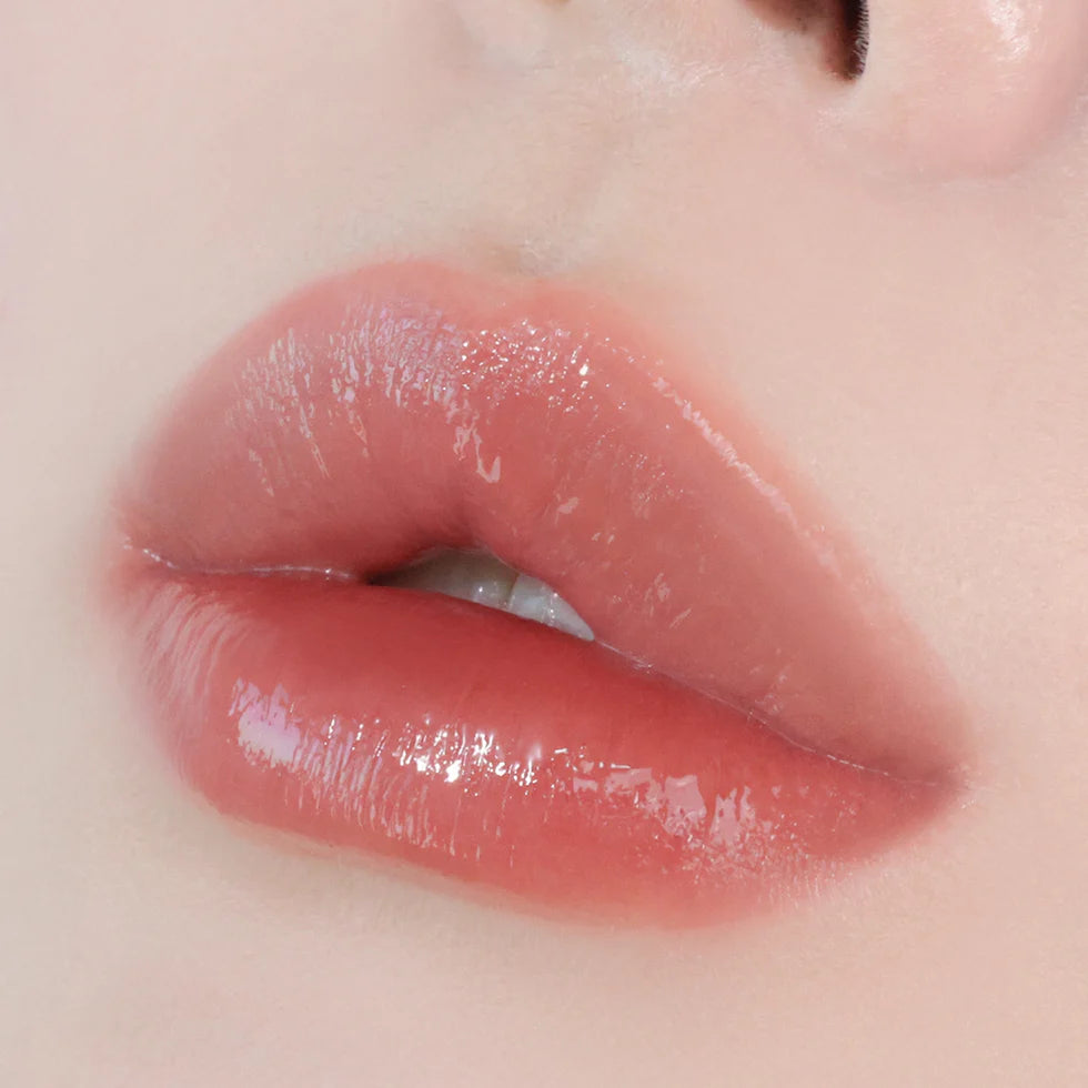 Увлажняющий блеск-тинт для губ с сияющим финишем UNLEASHIA Berry Shot Lip Tint