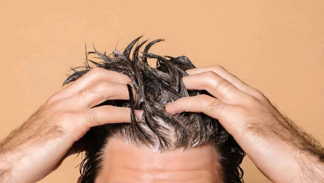 Šampūns Olaplex No. 4 Bond Maintenance matu atjaunošanai