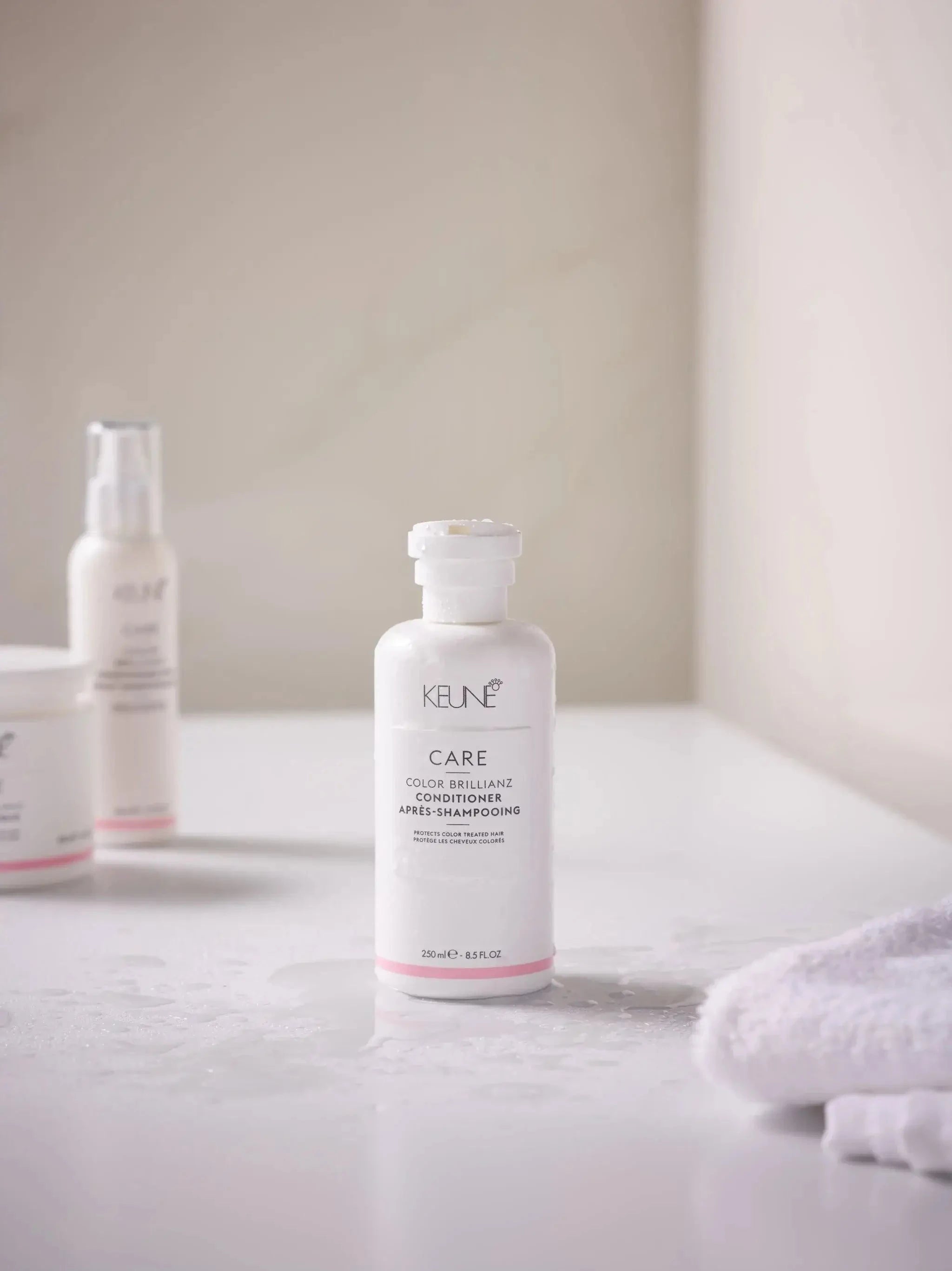 Kondicionieris krāsotiem matiem Keune CARE Color Brillianz Conditioner