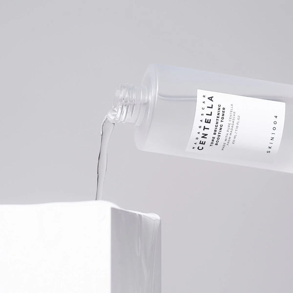 Мягкий осветляющий тоник с центеллой SKIN1004 Madagascar Centella Tone Brightening Boosting Toner
